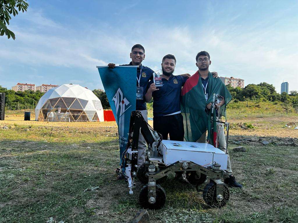 3 of us from mechanical department